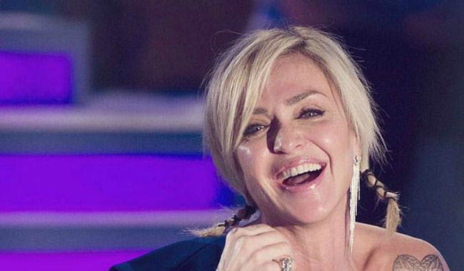 Paola Barale smentisce la sua presunta gravidanza