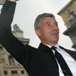 Maurizio Cattellan, rubato il suo water d’oro da 18 carati