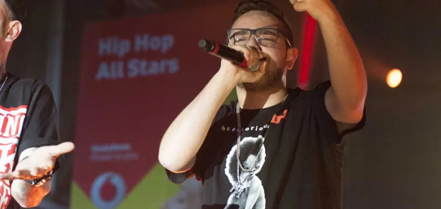 Rocco Hunt, dal ritiro al lancio del nuovo disco