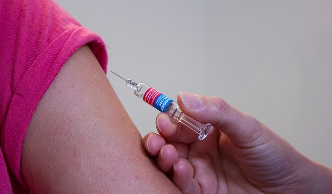 Vaccini, anche i medici cominciano a far sentire la loro voce