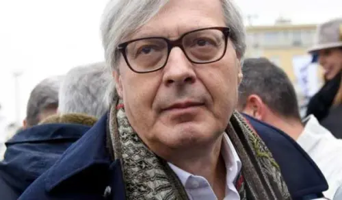 Vittorio Sgarbi lotterà per liquidare Sylvain Bellenger