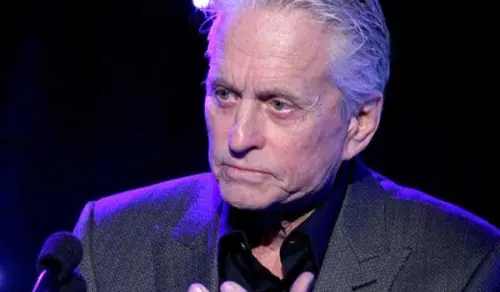 Michael Douglas, gaffe su un presunto cancro di Val Kilmer
