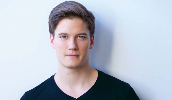 Justin Kelly esplora il mondo del porno gay