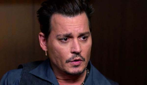 Johnny Depp si difende dalle accuse di violenza domestica