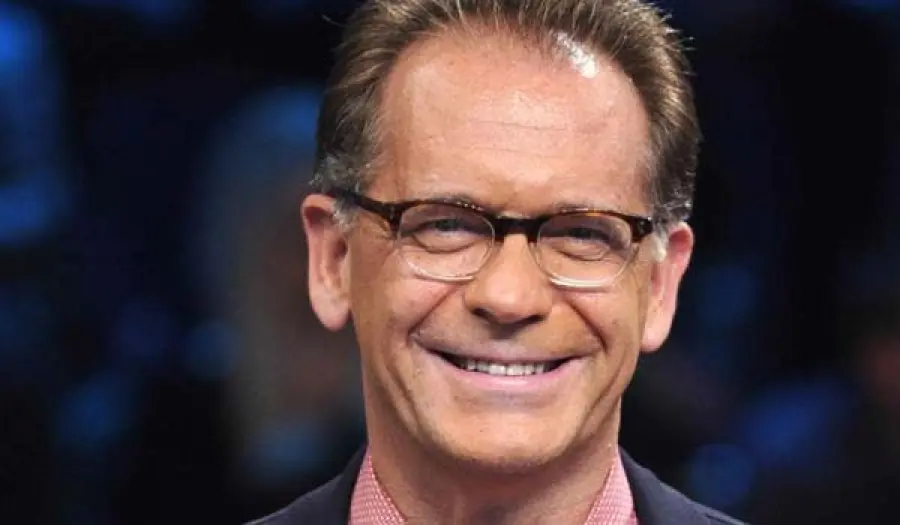 Cecchi Paone si confessa e si inimica la redazione del tg 4