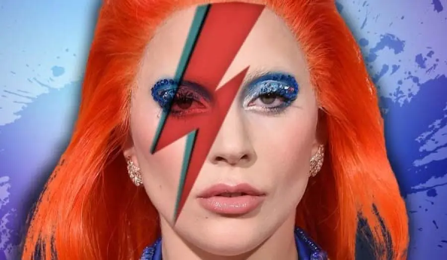 Lady Gaga, ritratto di David Bowie sul fianco sinistro