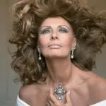 Sophia Loren, diva 81 enne che non teme il tempo