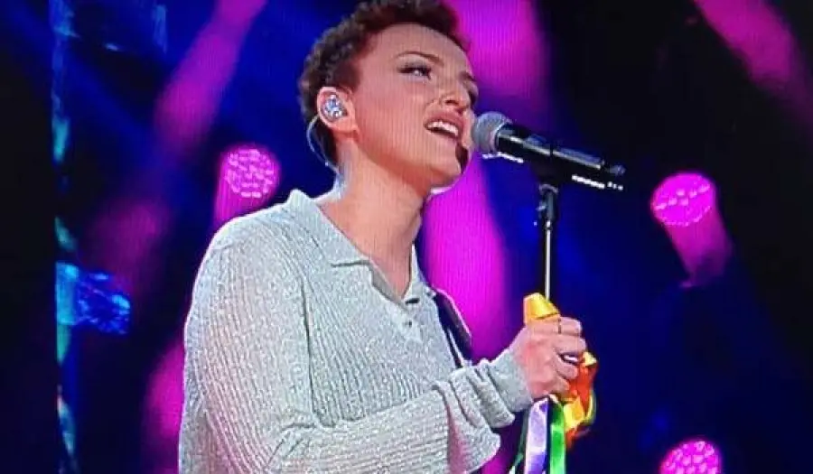 Arisa a Sanremo: guardo al cielo