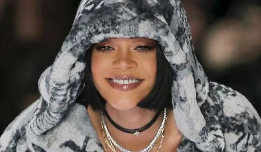 Rihanna, 28 anni tra grandi successi e forte stress