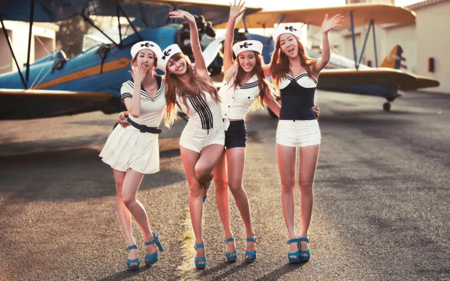 Kate Bosworth and More Attend a Benefit Hosted by Coach and Friends