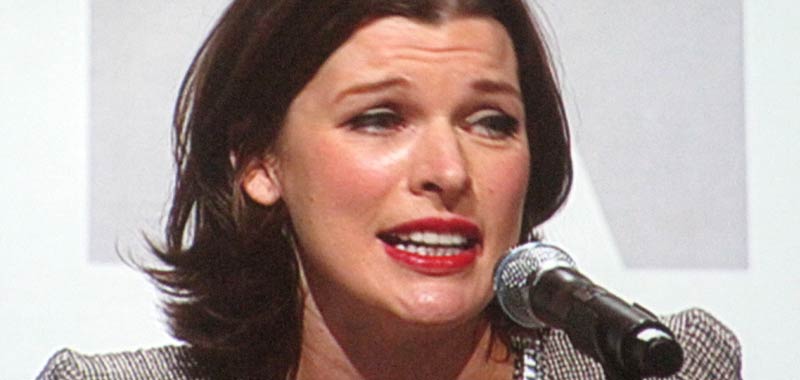 Milla Jovovich furiosa per la legge contro l’aborto in Alabama